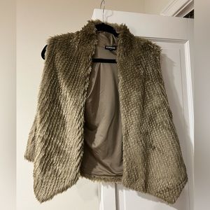 Fur vest